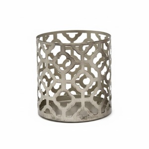 Elegante Portavelas Hexagonal de Metal Azul con Patrón Geométrico Calado, Centro de Mesa Perfecto para Decoración del Hogar y Eventos - Product Image 3