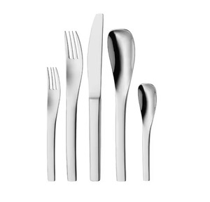 Ensemble de couverts en acier inoxydable de qualité supérieure avec finition polie, parfait pour les cadeaux de mariage et les célébrations de pendaison de crémaillère - Product Image 6