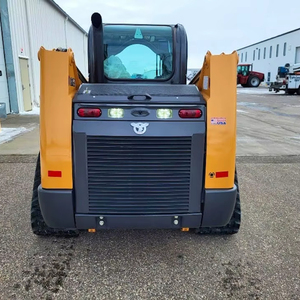 TR310B Mini chargeuse compacte à chargement frontal d'occasion avec une capacité de fonctionnement de 3,100 lb capable de manipuler facilement de lourdes charges - Product Image 2