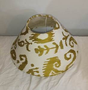 Patrón Ikat contemporáneo Bordado Coolie LampShade mini elegante estilo suave tela hecha a mano para una iluminación cálida en espacios modernos - Product Image 3