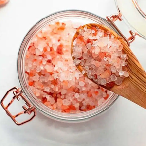 Sal de Baño Rosa del Himalaya con Fragancias Naturales, Cristales Minerales para Relajación, Spa y Cuidado Corporal - Product Image 1