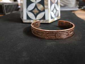 Cobre puro rústico negro 100% Brazalete pulido rústico de cobre original para mujer de la India - Product Image 3