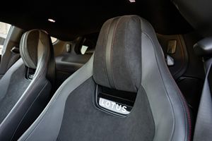 Lotus Emira V6 First Edition 2024, Bajo Kilometraje, Caja de Cambios Automática, Volante a la Izquierda, Neumáticos R20, Estado Impecable - Product Image 6