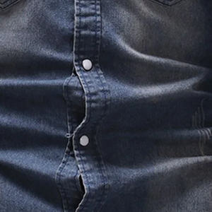 Chemise en jean vintage pour hommes conçue pour un confort durable et un style de rue robuste - Product Image 5