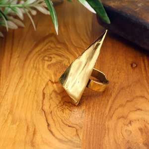 Anillo delicado de triángulo grande, anillo geométrico hecho a mano, anillo de triángulo de gran declaración, anillo mínimo para hombre. - Product Image 4