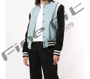 เสื้อแจ็คเก็ตวาร์ซิตี้ปักลายตามสั่งสำหรับผู้ชาย แบบติดกระดุมด้านหน้า สำหรับฤดูใบไม้ร่วง ผ้าควิลท์มาตรฐาน ทำจากขนสัตว์/วิสโคส โพลีเอสเตอร์ เป็นมิตรกับสิ่งแวดล้อม - Product Image 3