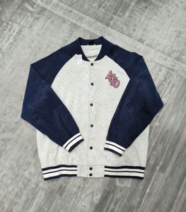 Chaqueta de invierno de lana de tendencia superior Chaqueta bordada 3D al por mayor Chaqueta universitaria personalizada OEM para fabricante de hombres - Product Image 3