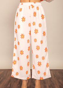 Fionna Georgette Dress & Co-ord Set para mujer, estampado floral multicolor, ajuste relajado, camisa blanca y pantalón, método de tejido - Product Image 3