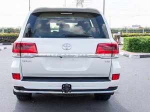 Toyota Land Cruiser GXR V6 4.0L Essence SUV Blanc Transmission Automatique d'Occasion en Excellent État - Product Image 3