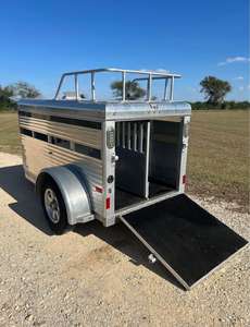 Livraison gratuite Remorque pour bétail Plateformes pour moutons 3500 kg de poids brut Portes de séparation 12 pieds x 6 pieds Toit démontable pour un transport sûr des animaux - Product Image 4