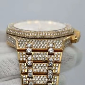 Montre indienne élégante en diamant Montre de luxe unisexe pour hommes et filles Bijoux en acier inoxydable or rose - Product Image 2