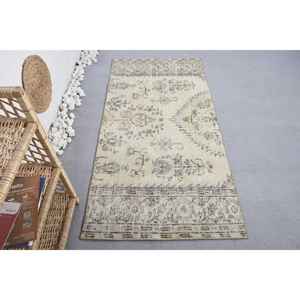 Alfombra de retales Beige tradicional Vintage de 3x6 pies hecha a mano lana viscosa Rectangular pasillo látex para sala de estar junto a la cama adolescentes - Product Image 1