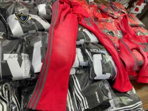 Alta calidad de encargo de los hombres de gran tamaño 100% de algodón de lana de peso pesado bordado apliques invierno tiras laterales de ganchillo - Product Image 4