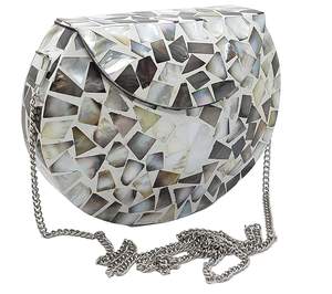 Pochette élégante en résine avec un look luxueux pour les soirées et les événements féminins à prix avantageux, pochette multifonction en résine. - Product Image 4