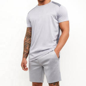 Ropa de verano para hombres, venta al por mayor, conjuntos gemelos de alta calidad para hombres, ropa de calle personalizada, camiseta de poliéster de Color gris para hombres y conjuntos cortos - Product Image 1