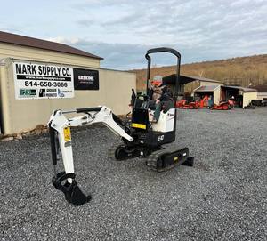 Mini-excavatrice Hitachi, moteur 22 tonnes, poids opérationnel 0,4 m³ de capacité de la benne, puissance 10-25 kW, composants essentiels à vendre - Product Image 3