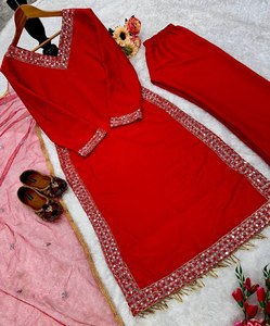 Kurti และกางเกงที่สวยงามพร้อม duppata แฟนซีพร้อมงานปักที่หนักหน่วง - Product Image 3