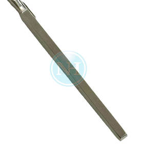 Portaagujas Silcock Premium de Acero Inoxidable, Instrumento Quirúrgico con Pinzas de Punta Fina para un Manejo Preciso de Agujas, Uso Hospitalario - Product Image 6