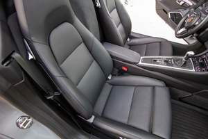 Porsche 718 Boxster 2022 Usado, Volante a la Izquierda/Derecha, Edición 25 Aniversario - Product Image 2