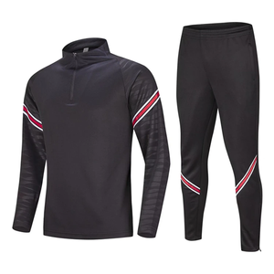 Ensemble d'uniformes de football personnalisés par sublimation, 100 % polyester, imperméable, séchage rapide, imprimé, coupe ajustée, taille personnalisée, conception OEM, fabrication sur mesure - Product Image 1