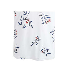 T-shirt da uomo American Rag extra large con stampa floreale, bianca, in tessuto jersey traspirante da 280 grammi, con logo e lettere applicati. - Product Image 3