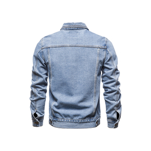 Blousons en toile et denim formels pour hommes, abordables – Imperméables et coupe-vent, avec capuche et logo frontal, vêtements d'extérieur robustes et fonctionnels pour l'hiver - Product Image 3