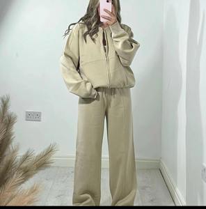 Conjuntos de 2 piezas para mujer, conjuntos de sudaderas con capucha de manga larga, sudaderas gráficas, pantalones de chándal de pierna ancha holgados, chándales de otoño - Product Image 3