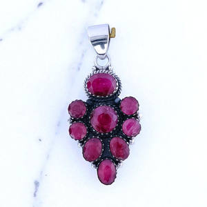 Colgantes de Plata de Ley 925 con Piedra Preciosa de Rubí, Diseño Único y Engaste de Garra, Joyería a Precio de Mayoreo - Product Image 2