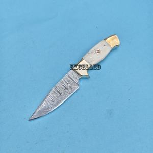 Cuchillo de caza de acero de Damasco hecho a mano de la mejor calidad, cuchillo de hoja de Damasco con funda de cuero, cuchillos japoneses - Product Image 4