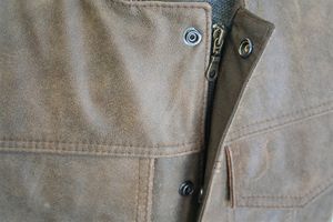 Chaleco personalizable de cuero negro para hombre con ribete de cuero real Nuevo estilo Biker Club para invierno Chaqueta de motocicleta con logotipo personalizado - Product Image 6