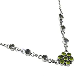 Collier pendentif en argent pour femme avec perles et cristaux verts, design géométrique, bijoux élégants pour soirée, péridot - Product Image 2