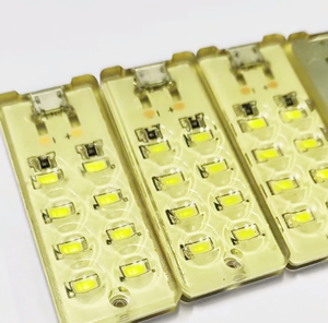 Machine d'injection à basse pression pour le surmoulage électronique - Product Image 1