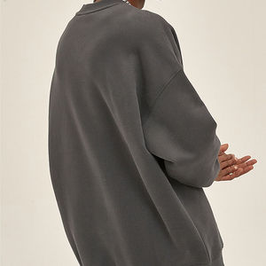 Sudadera extragrande personalizada para hombre, cuello redondo de poliéster y algodón, teñida Lisa para uso en invierno - Product Image 2