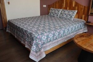 Handmade Hand Block Printed Bedsheet Cotton Cambric Bedding Set with <b>Pillow</b> Covers Bohemian Bedspread At Factory Price - Product Image 4