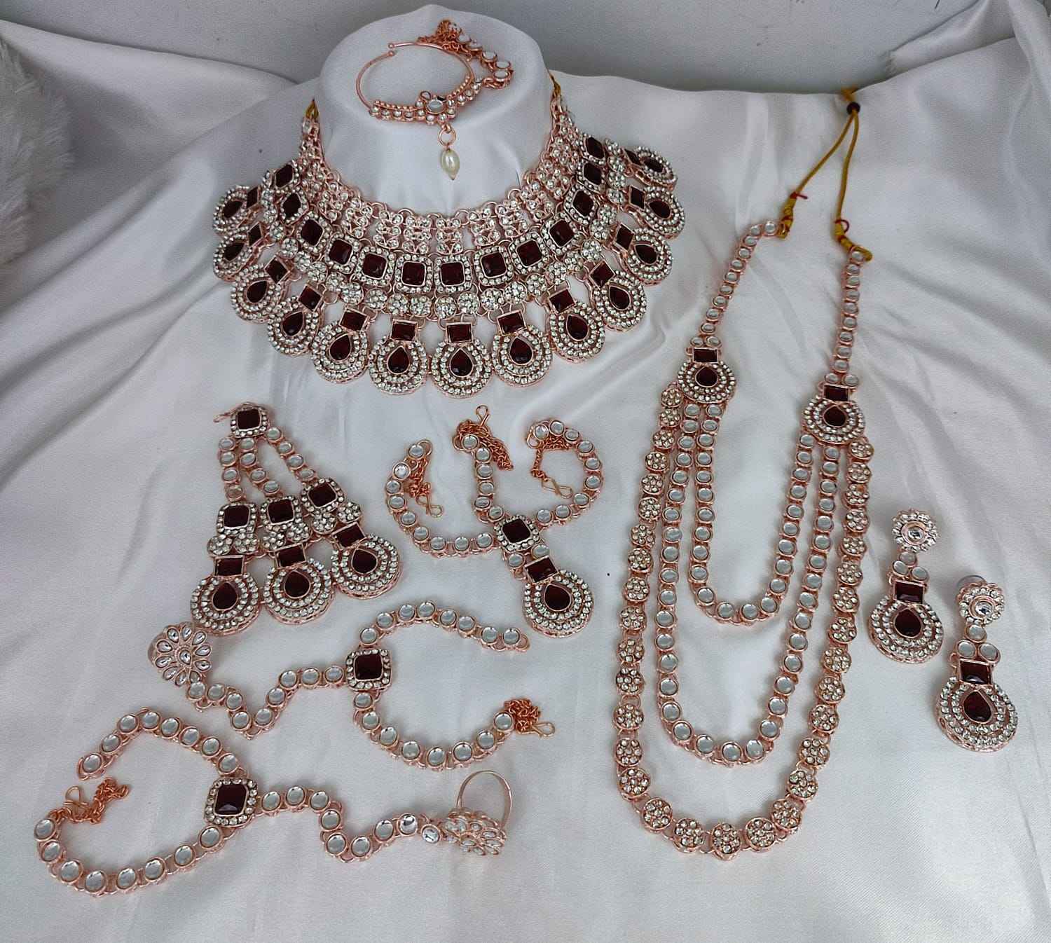 สีน้ำตาล