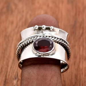 Anillo giratorio de granate rojo, banda de piedra ovalada de plata 925, anillo de regalo hecho a mano - Product Image 1