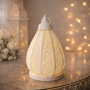 Elegante Farol de Metal Blanco con Paneles de Vidrio, Luz Cálida de Vela, Decoración para el Hogar, Ideal para Decoración Festiva y Regalos - Product Image 6
