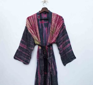 Kimono long en soie naturelle teinte à la main de style bohème pour femmes, taille unique, peignoir pour l'été, l'automne et le printemps - Product Image 1