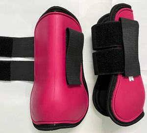 Ensemble de protège-tendons classiques en néoprène personnalisés pour chevaux de sport – Protection durable et de haute qualité pour les jambes des chevaux, pliables - Product Image 5