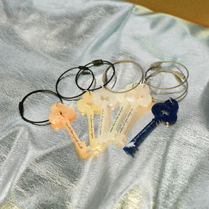 Porte-clés en acrylique perlé personnalisé, logo brillant, porte-clés personnalisé, breloque de sac en plastique réutilisable, vente en gros - Product Image 1