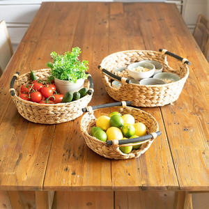 Cesta de Regalo Moderna y Ecológica de Ratán Natural o Cesta Redonda Tejida para Frutas o Pan con Asas para Almacenamiento - Product Image 1