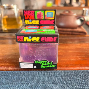 Juguete Antiestrés de Cubo de Hielo 3D, Juguete de Compresión de Rebote Lento, Cubo de Descompresión para Niños y Adultos - Product Image 6