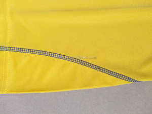 Ensemble d'uniformes de football à la mode élégant avec graphiques de logos imprimés par transfert de chaleur 100% polyester léger et respirant personnalisable - Product Image 5