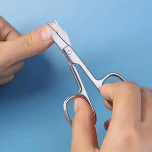 Coupe-ongles et coupe-ongles professionnel durable en acier inoxydable argenté avec pointe pointue pour le soin des ongles et l'outil de manucure - Product Image 5