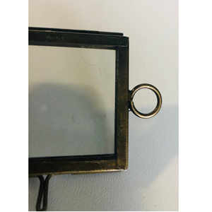 กรอบรูปแขวนผนังขนาดเล็ก งานฝีมือคุณภาพเยี่ยม ขอบโลหะเคลือบเงาแบบโบราณ ใส สำหรับใส่รูปแต่งงาน ดอกไม้แห้ง หรือภาพตกแต่ง - Product Image 3