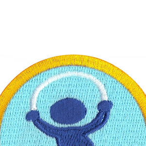 Meilleure vente sur mesure insignes brodés à la machine insignes de broderie en tissu sergé Pakistan Type de toile prix raisonnable à coudre - Product Image 3