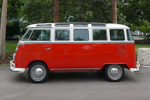 LISTO PARA CONDUCIR - USADO, VOLANTE A LA IZQUIERDA |   Volante a la derecha |   Volkswagen Tipo 2 Microbus de 1975, Conversión de 23 Ventanas - Product Image 2