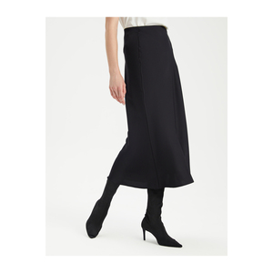 กระโปรงผ้าซาตินทรงเฉียงสำหรับผู้หญิง BGN รุ่น W24S325 - Product Image 3