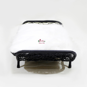 Artex Dong Thap-Cama de ratán PE negra para mascotas, tumbona para perros y gatos, cojín de piel para interiores y exteriores - Product Image 3