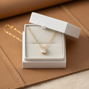 Collar con Colgante de Moissanita Solitario en Forma de Pera de 1.00 Quilates, Plata de Ley 925, Cadena Ajustable, Joyería Fina y Elegante, Regalo - Product Image 6